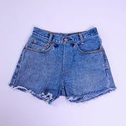 Reworked Denim Shorts - Vintage Levi's Relaxed Daisy Cut  | Aelia