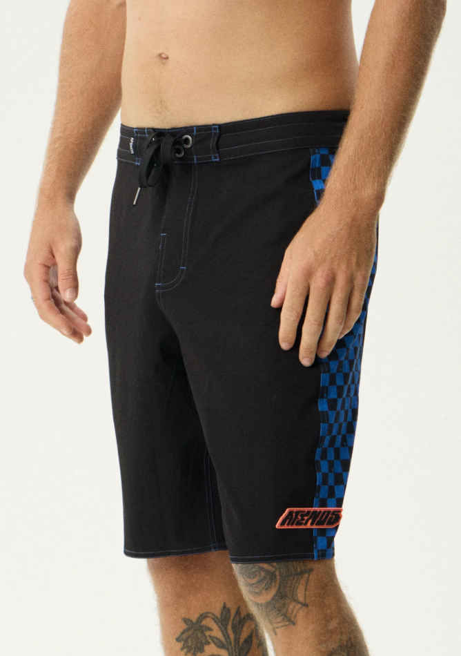 In'It 1000 - Surf Related V2 Boardshort 20" - Black